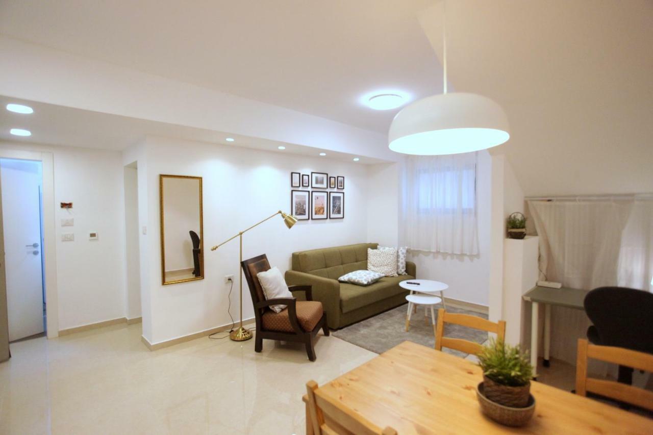 Modern Home In The Heart Of Nachlaot Jerusalén Exterior foto